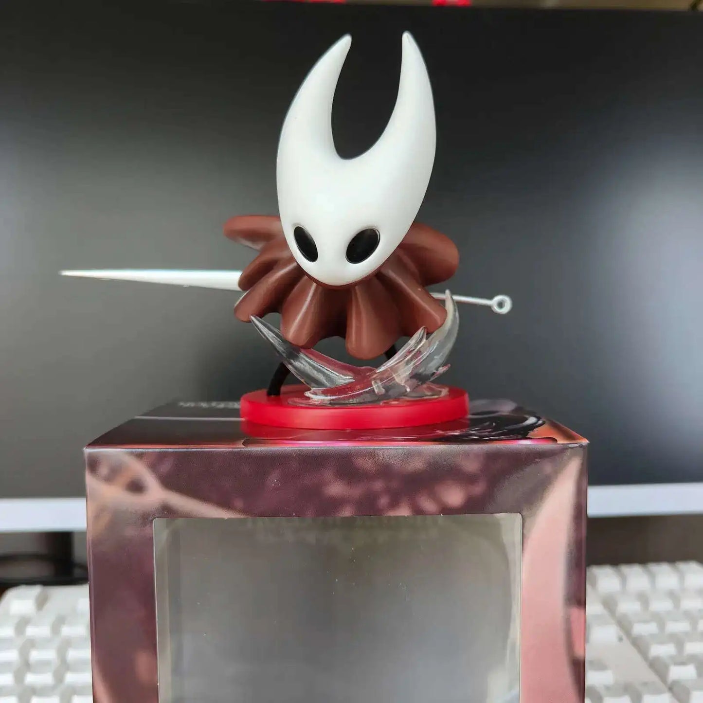 Anime Hollow Knight Figures #2195 Knight & #2196 Hornet – 11cm Action Toy Collectible Gift