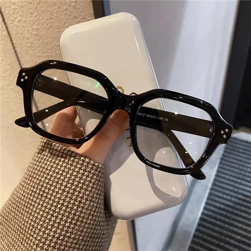 Retro Anti-Blue Light Computer Glasses – Oversized Trendy Eyeglasses for Women & Men, Stylish Classic Spectacles by Ouclos