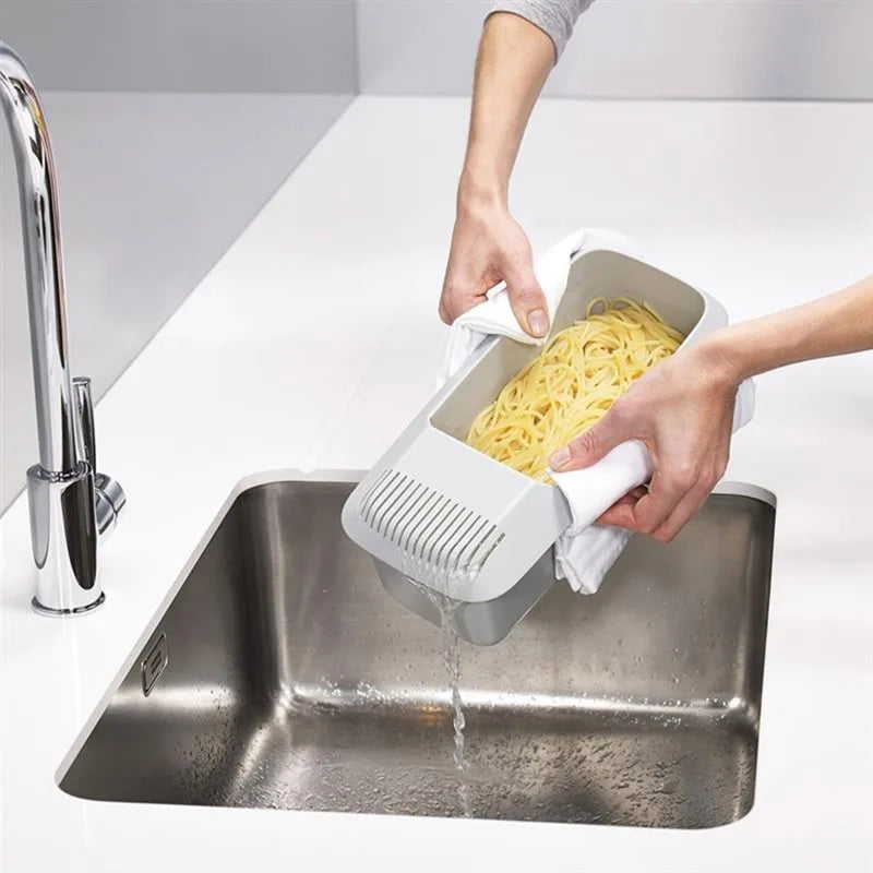 Microwave Noodles Pasta Cooker with Strainer | Eco-Friendly Plastic Spaghetti Vegetable Steamer | Dishwasher-Safe Kitchen Accessory
