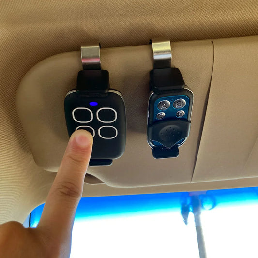 Car Sun Visor Clip Holder for Garage Door Remote - Universal 47-68mm Keychain Barrier Opener, Quick Installation