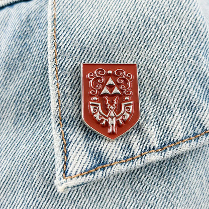 Wind Waker Link Hero’s Shield Enamel Pin – Action Adventure Game Badge, Gamer Gift Accessory