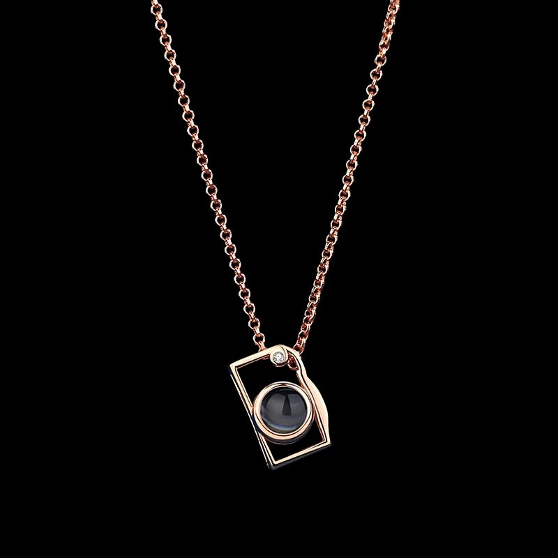 Custom Projection Photo Necklace — Camera-Shaped Personalized Photo Pendant Jewelry 2025