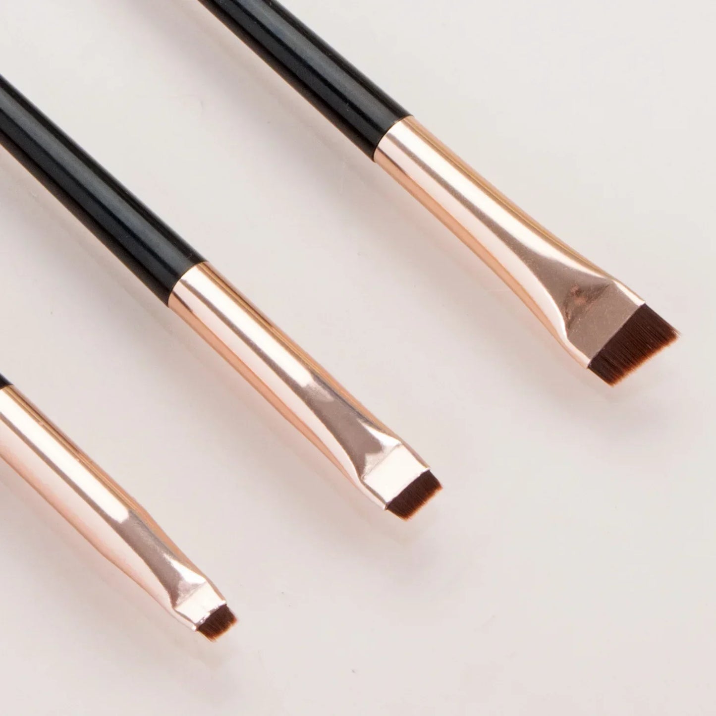 3 Pcs Eyeliner Brush Set – Oblique Head, Ultra-Thin Eyebrow & Eyeshadow Brushes for Precise Makeup Application