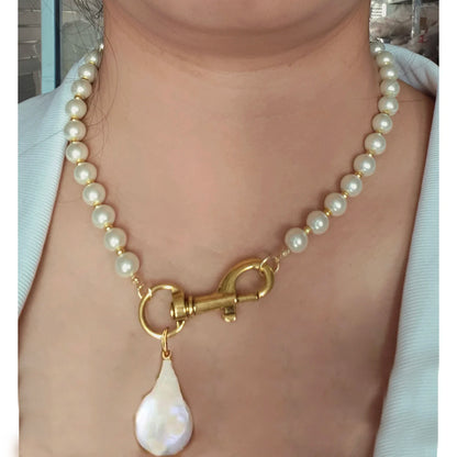 Luxury Pearl Necklace for Women - Adjustable Square Chunky Resin Statement Jewelry