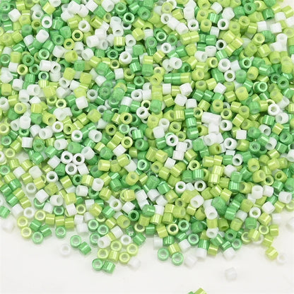 1000Pcs 1.6x1.3mm Japan Glass Seed Beads 11/0 – Cylindrical Loose Beads for DIY Statement Jewelry Making (5g Pack)