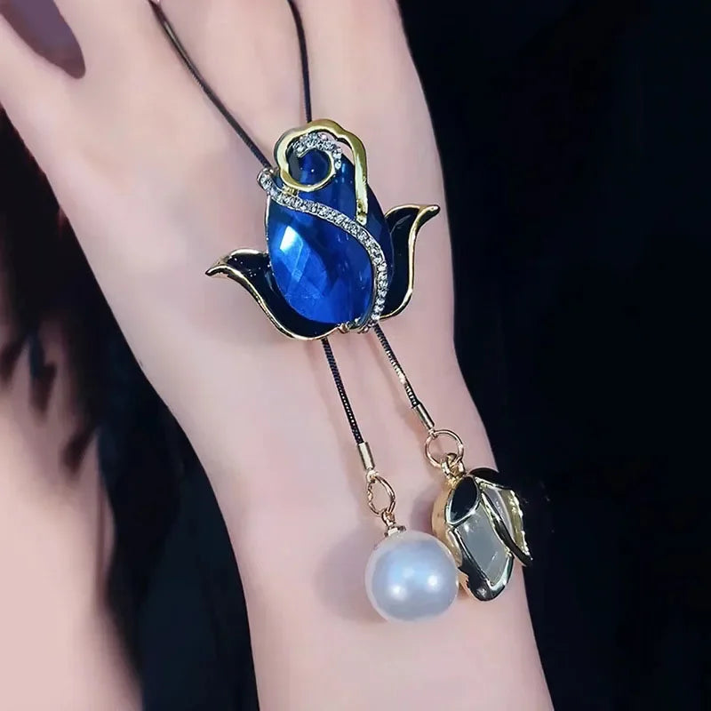 Opal Tulip Long Sweater Necklace – Elegant Floral Pendant Chain for Women Autumn Winter Fashion Accessories