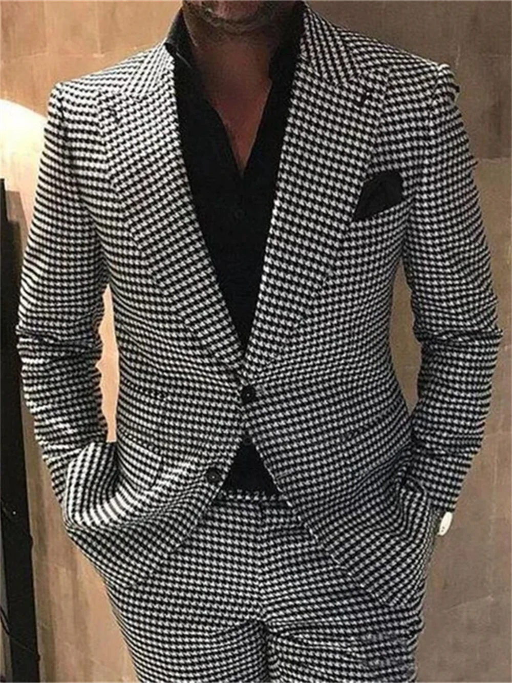 2-Piece Plaid Men’s Suit — Houndstooth Checkered Wedding Groom Tuxedo, Jacket & Pants Fashion Set