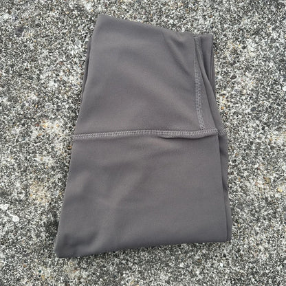 High Waist Women's Yoga Leggings - Solid Color Cropped Gym & Training Pants with Back Pocket