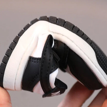 2025 Toddler & Kids White Sneakers — Fashionable Non-Slip Walking Shoes for Boys, Breathable Outdoor Casual Board Shoes