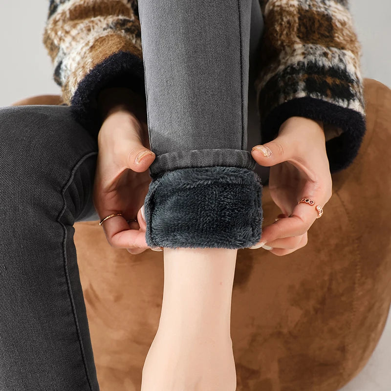 Women’s Thermal Fleece Jeans – Winter Warm Thickened Skinny Velvet Pants