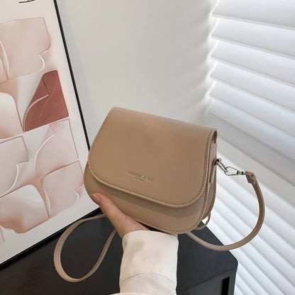 Women's Crossbody Bag – Solid Color Fashionable Retro Flipped Design, Casual and Simple Style