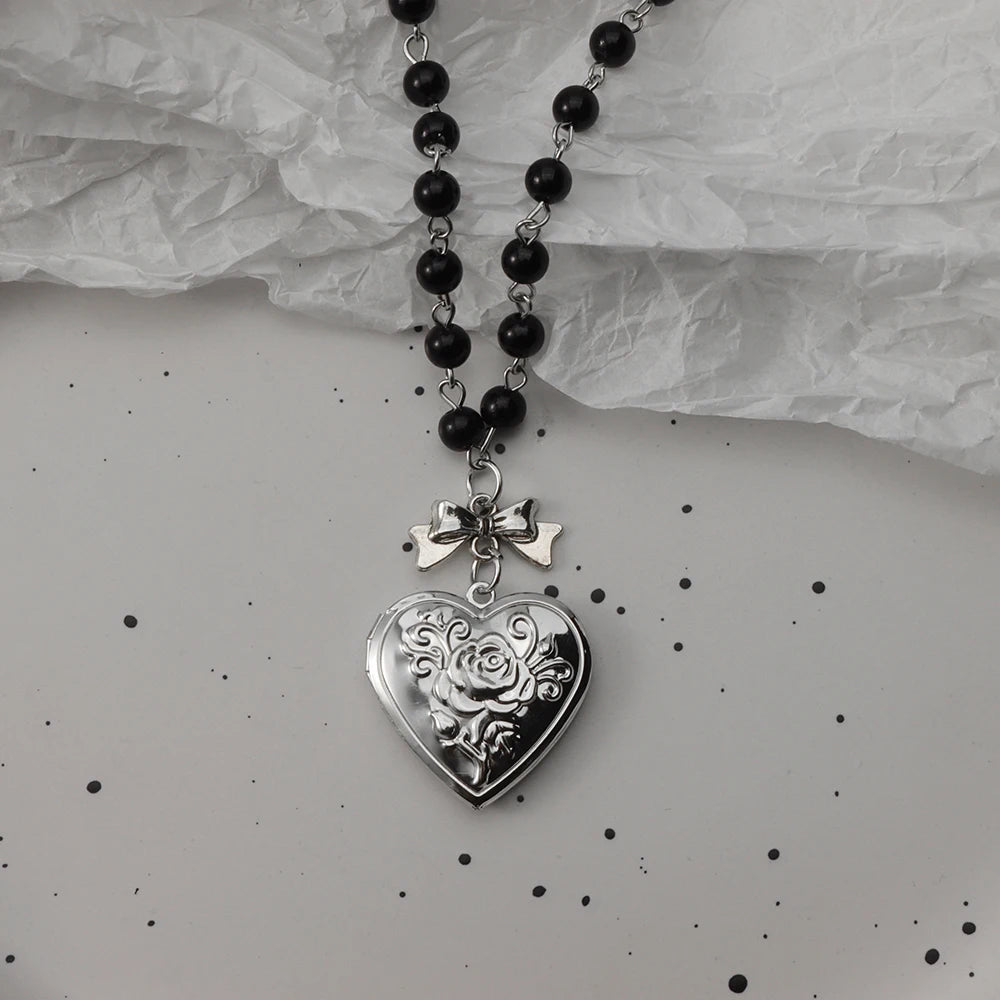 Gothic Bat Cross Necklace Set - Y2K Thorn Love Black Beaded Layered Jewelry for Halloween Parties
