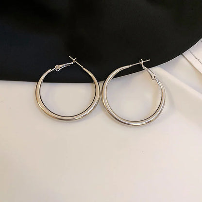 Women’s Dopamine Candy Hoop Earrings – Large Round Hollow Solid Color Ear Buckles, Versatile Fashion Jewelry
