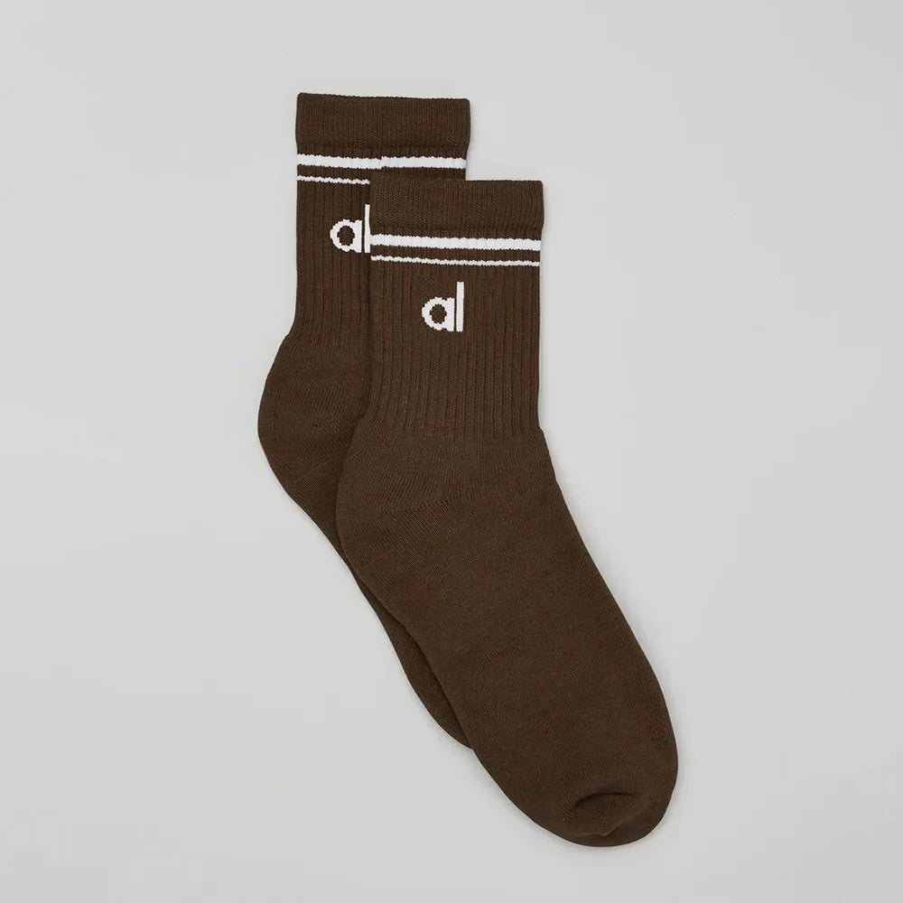A Women's Soft Cotton Yoga Socks – Mid-Tube Solid Color Casual Socks for Men & Women*