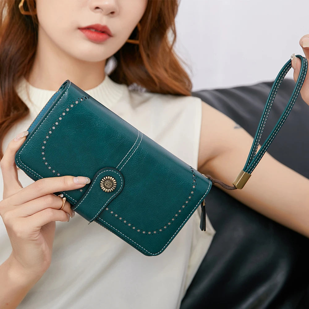RFID Anti-Theft Retro Large Capacity Women's Wallet – Multi-Card Zipper Wallet with Wrist Strap