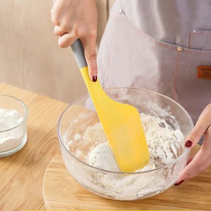 Large Silicone Cake Spreader – Heat Resistant Durable Baking Spatula for Spreading, Mixing & Cutting Creams (Home & Commercial Use)