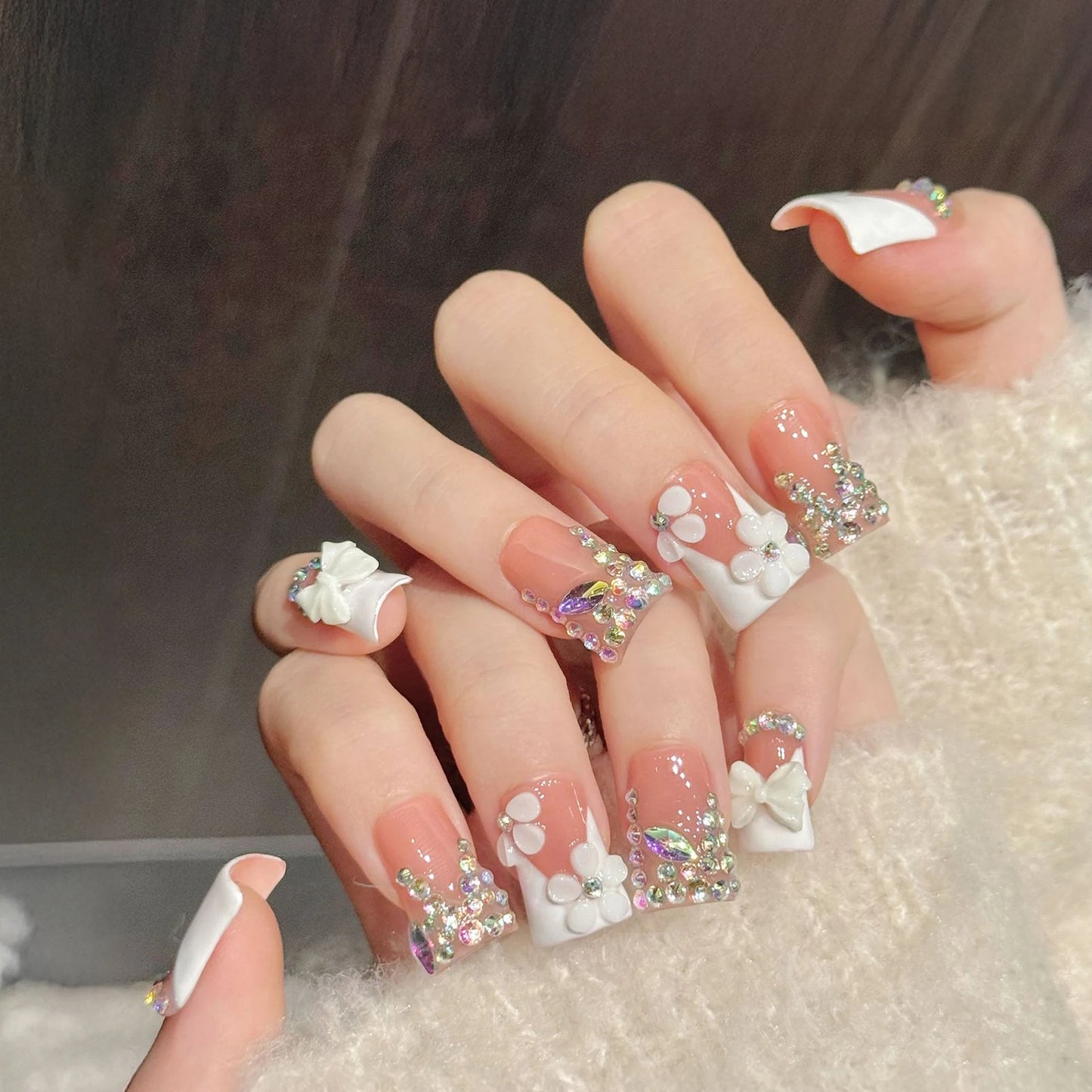 10-Piece 3D Flower Press-On Nails - Elegant French Duckbill Artificial Detachable False Nails