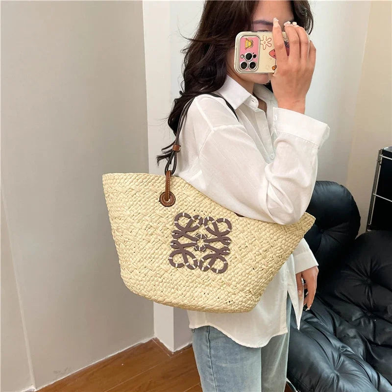 Stylish Leather Crossbody Bag for Women – Designer Shoulder Handbag, Luxury Tote & Messenger Purse