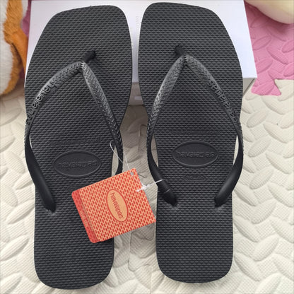 Women's Summer Flip Flops 2026 - Fashion Outdoor Beach Travel Slippers for Comfortable Everyday Wear
