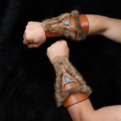 Medieval PU Leather Armor Arm Warmers – Fur Trim Bracer, Lace-Up Viking Knight Gauntlet Wristband Cosplay Props
