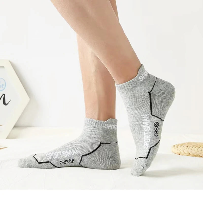 6 Pairs Men’s Short Sports Socks – Breathable Mesh Running & Basketball Socks – Sweat Absorbent, Odor Control Athletic Everyday Socks