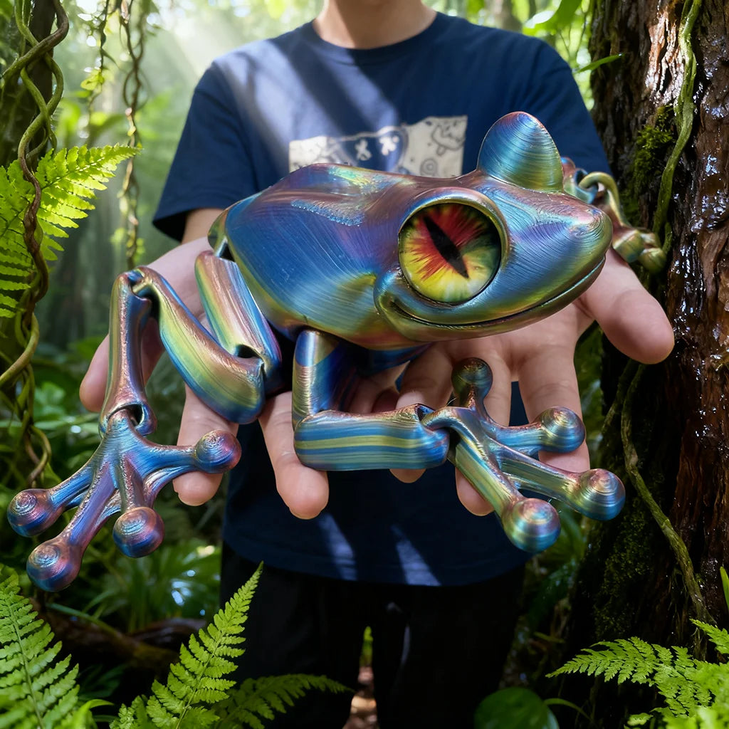 3D Printed Frog Statue - Flexible Fidget Animal Figure for Desk and Home Decor
