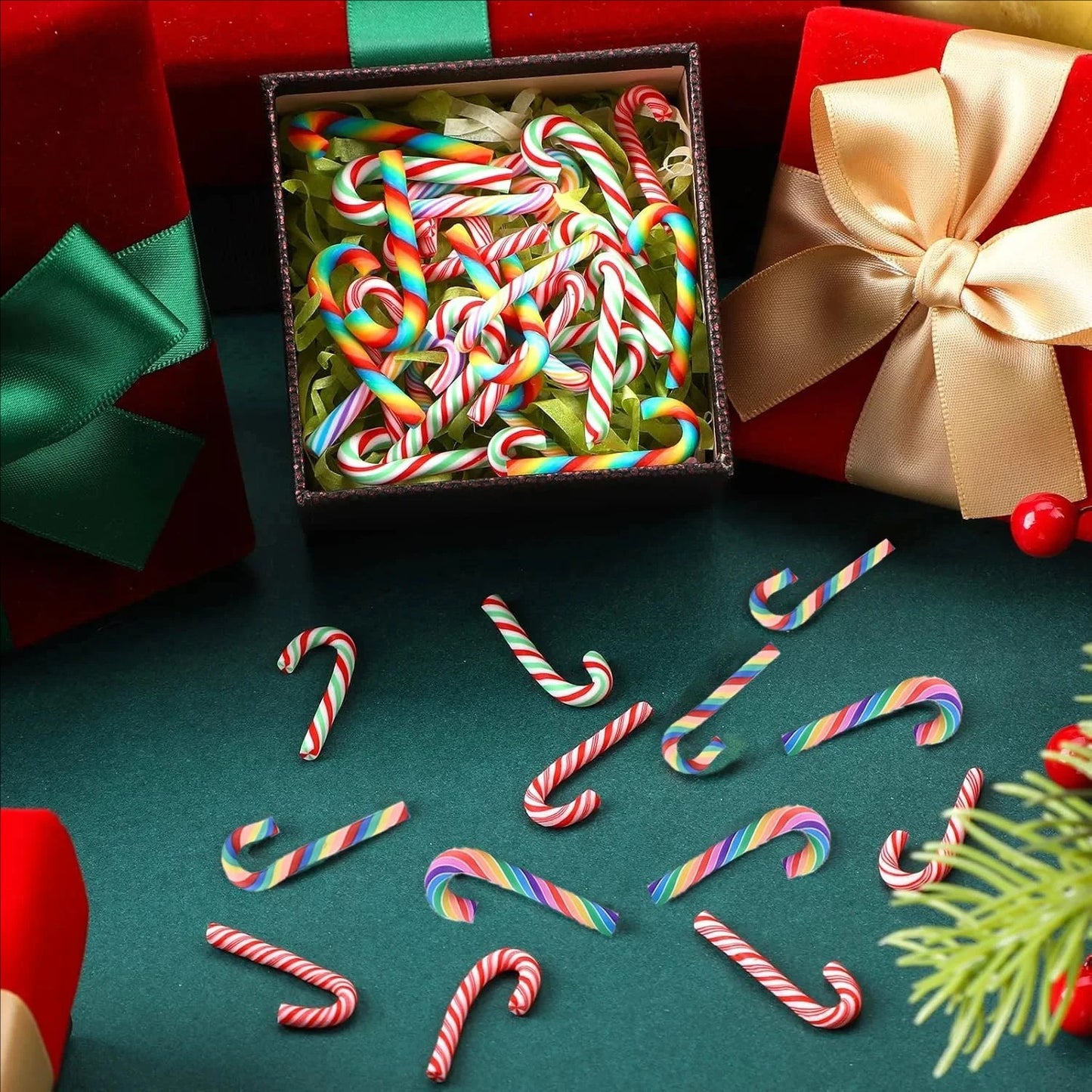 10/30/50pcs Mini Candy Cane Ornaments – Red & White Resin DIY Christmas Decorations for Home & New Year 2025