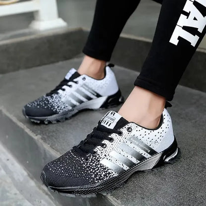 Men's Eye-Catching Street Board Shoes — Color-Match Breathable Anti-Slip Walking Sneakers