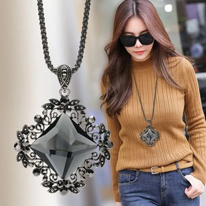 Opal Tulip Long Sweater Necklace – Elegant Floral Pendant Chain for Women Autumn Winter Fashion Accessories