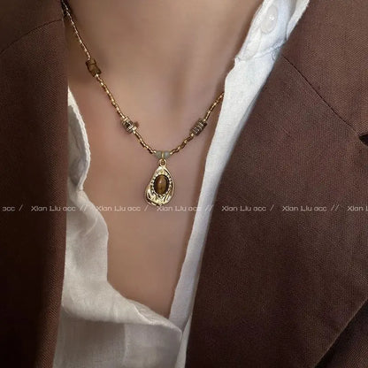 Vintage Natural Stone Pendant Necklace - Brown Geometric Long Leather Rope Chain Jewelry Gift for Women