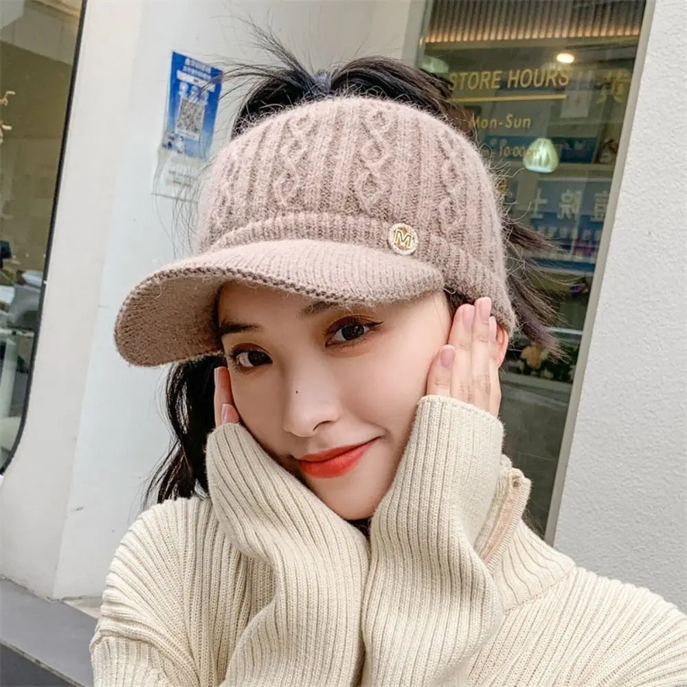 Women's Knitted Ponytail Hat – Warm Winter Rabbit Fur Baseball Cap for Outdoor Sports & Golf
