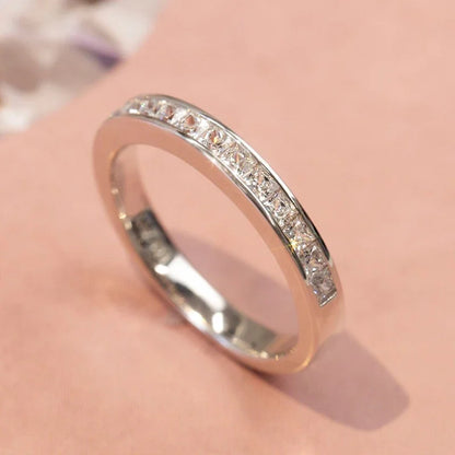 Huitan Minimalist Wedding Ring for Women – Silver Luxury Princess CZ Paved Elegant Anniversary Ring Fashion Jewelry for Daily & Special Occasions