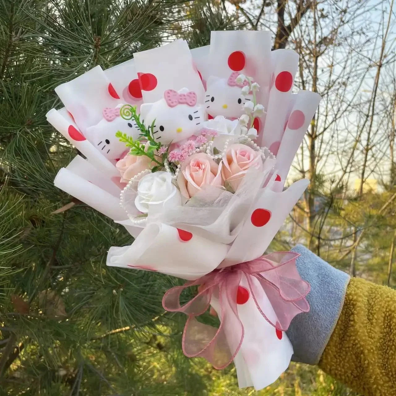 Kawaii Hello Kitty Cat Dolls with Artificial Flowers – Creative Sanrio Bouquet for Christmas, Valentine’s & Birthday Graduation Gifts