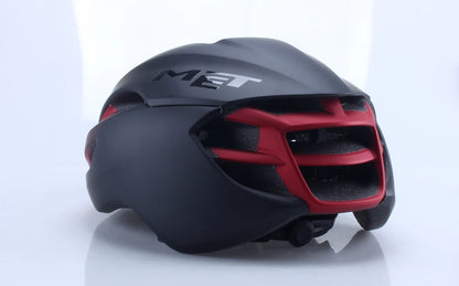 MET Manta Rresight Men's Cycling Helmet – MTB & Road Bike Helmet for Outdoor Sports, Speed Skating & Safe Riding