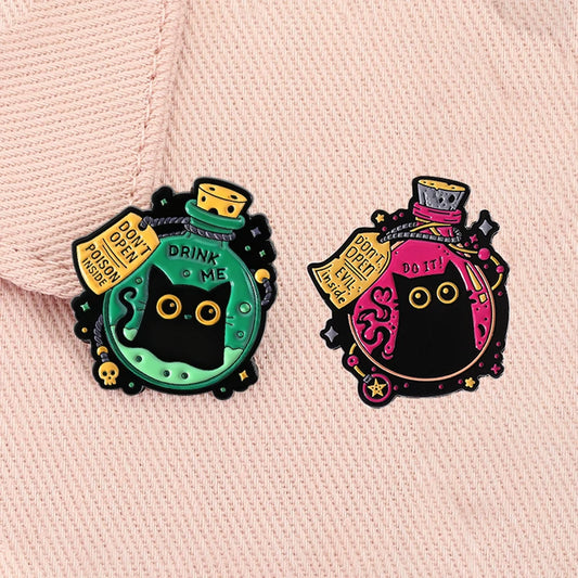 Cute Big-Eyed Black Cat Enamel Pin – Elf Magic Potion Animal Brooch for Halloween Jewelry Gift