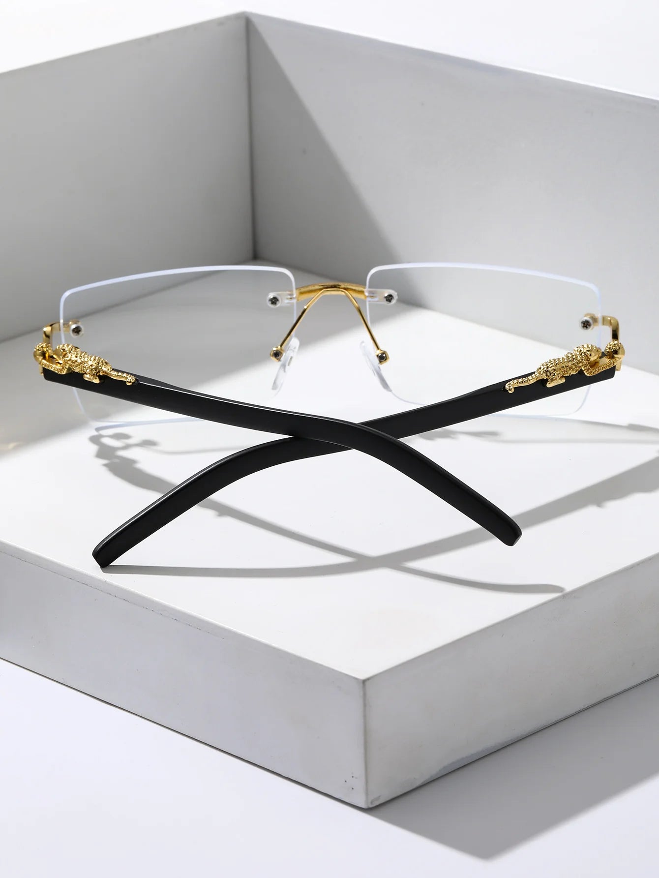 Fashionable Frameless Rectangular Personalized Sunglasses – Trendy Eyewear for Daily Life