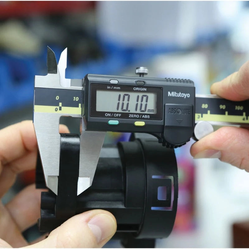 Mitutoyo Japan 500-196-20 — 150mm/6" Absolute Digital Digimatic Vernier Caliper