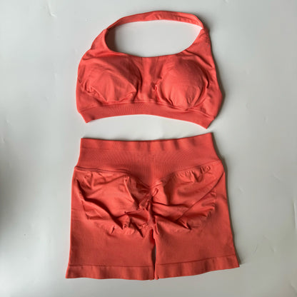 2PCS Seamless Yoga Workout Set – Scrunch Shorts & Halter Sports Bra Gym Fitness Outfit