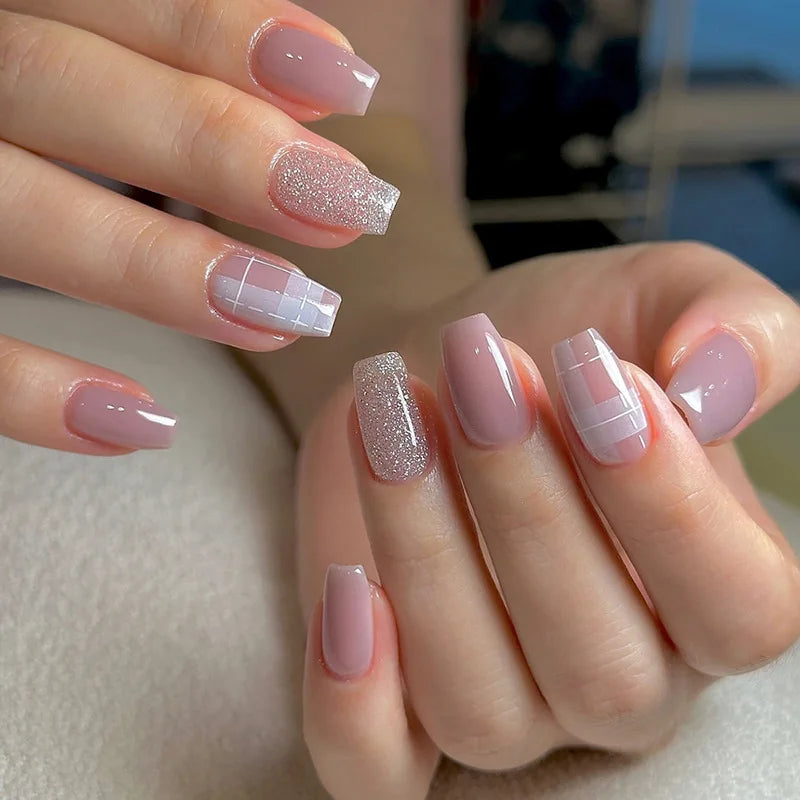 24PCS Short Press On Nails - Shimmer Ballet French Full Cover Artificial Nail Tips for Daily Manicure Style