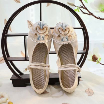 Women’s Embroidered Traditional Shoes - Vintage Chinese Hanfu Qipao Beijing Style Ethnic Dance Footwear