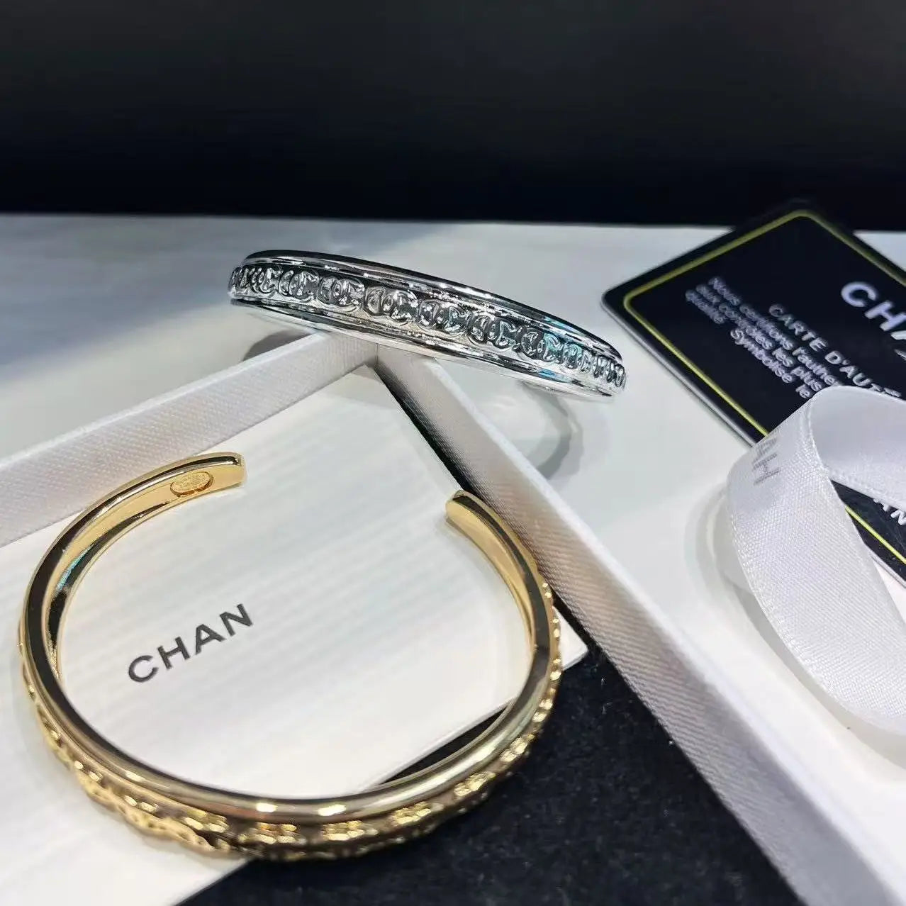 Gold Enamel Hollow Narrow Bracelet & Colorful Earrings Set — Classic Fashion, Lightweight Alloy Jewelry with Luxury Look