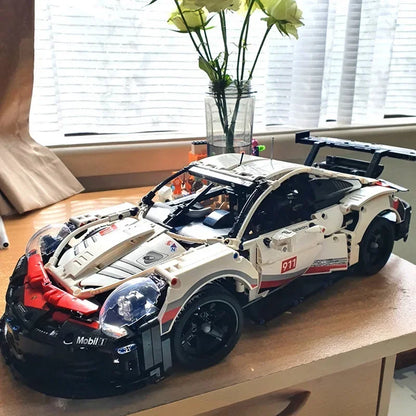1580+PCS Technical Super Sports Car Building Kit – 1:10 Scale DIY Model Race Car Toy for Kids & Collectors
