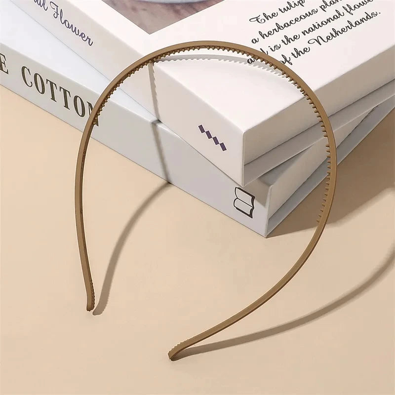 Elegant Non-Slip Toothed Hair Hoop – Thin Plastic Bezel Headband for Women & Girls
