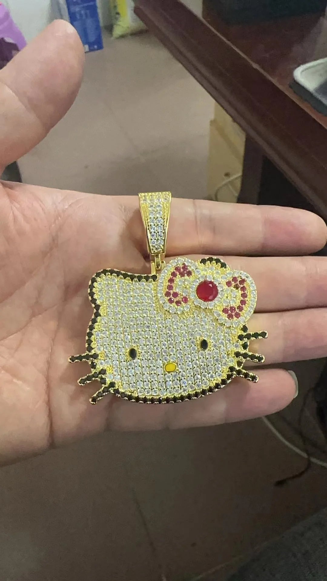 Hello Kitty Y2K White Gold Pendant Necklace – Sweet Long Layered Jewelry Chain for Women, Halloween Style (Europe & America)