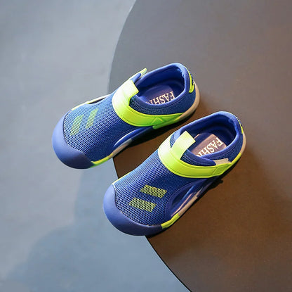 Kids’ Breathable Sport Sandals – Lightweight Summer Beach Shoes, Closed-Toe Casual Sandals for Boys & Girls