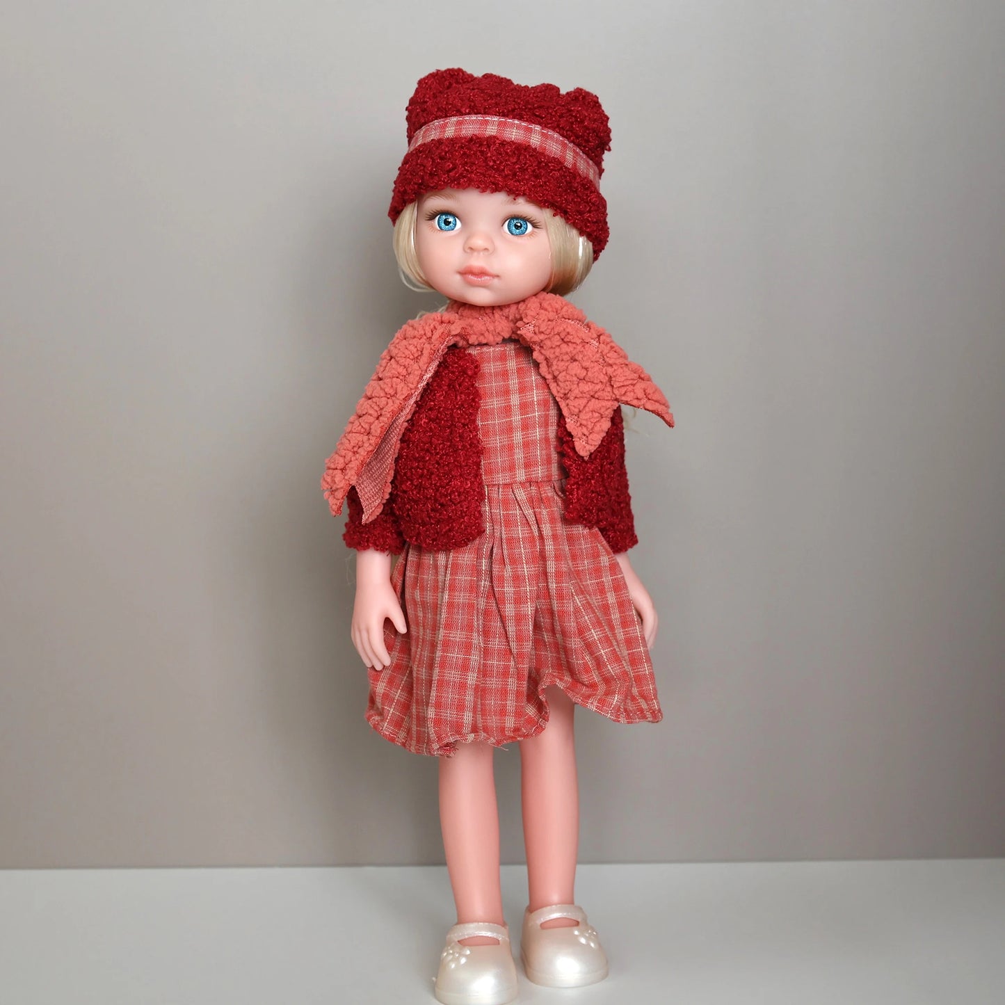 13-Inch Lifelike Girl Doll – Movable Figure with Clothes & Shoes, Realistic Toy Birthday Gift