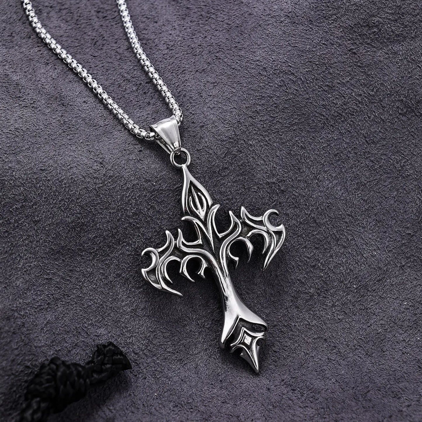 Stainless Steel Flame Retro Cross Necklace – Titanium Steel Casting Pendant for Men, Stylish Vintage Design