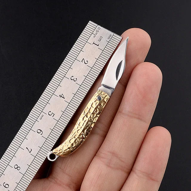 5cm Mini Folding Knife Keychain – Acrylic & Brass Portable Blade Pendant for Camping, Outdoor, and Everyday Carry