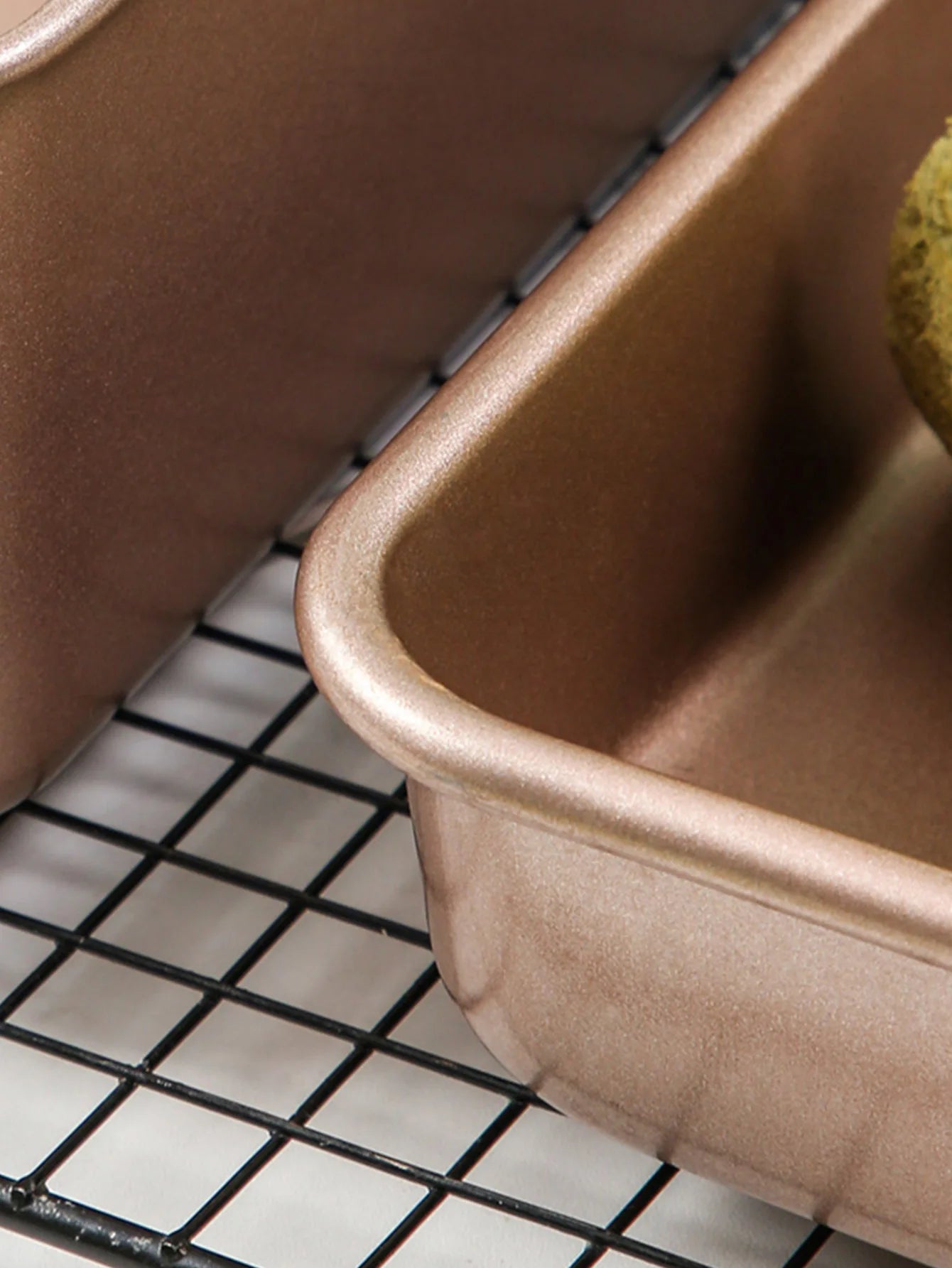 7/8/9 Inch Square Cake Mold – Sponge and Fluffy Cake Pan for Family Baking, Pastries, Cookies, and Chocolate Making