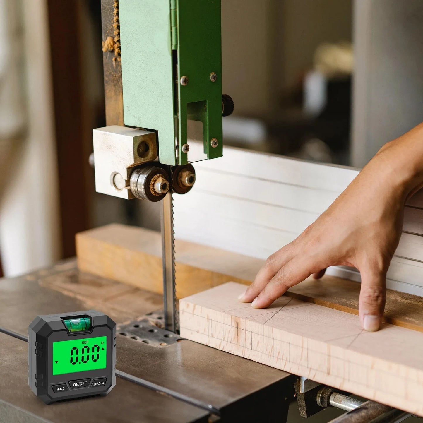Digital 360° Angle Gauge – Mini Electronic Inclinometer with Magnetic Base, Universal Bevel Protractor Measurement Tool